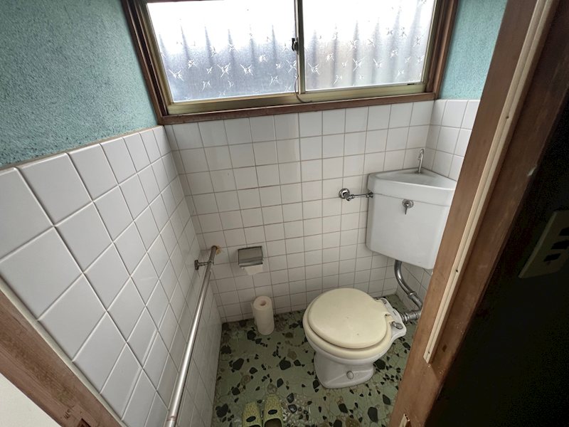 山梨市東後屋敷 中古住宅 内観写真（トイレ）