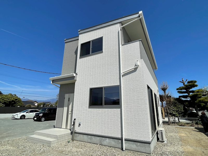中巨摩郡昭和町築地新居　新築建売住宅 同仕様写真（外観）