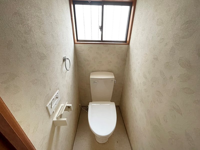 韮崎市旭町上條北割　中古住宅 内観写真（トイレ）