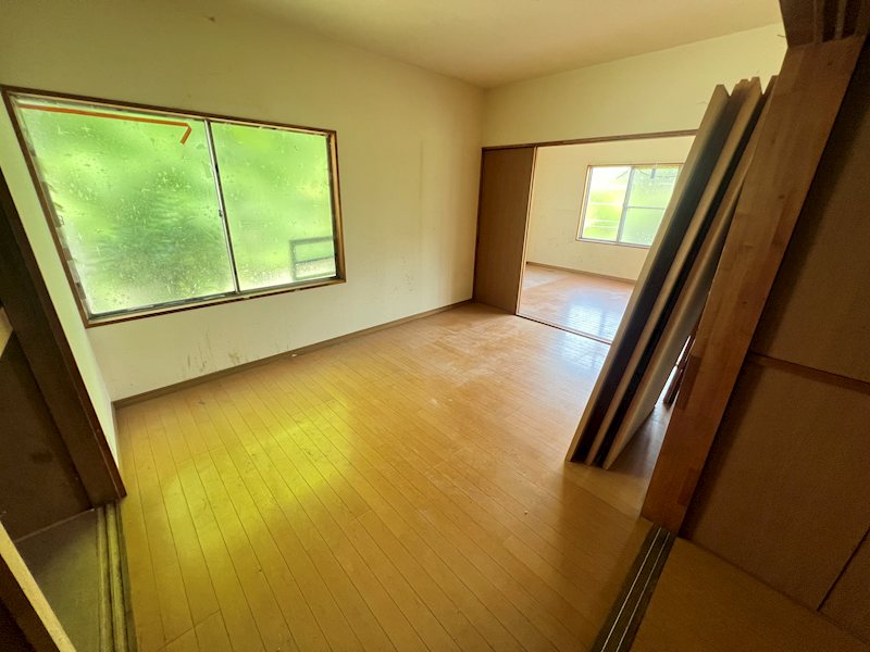 韮崎市神山町鍋山　中古住宅 内観写真（リビング以外の居室）