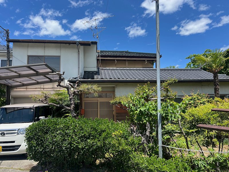韮崎市神山町鍋山　中古住宅 現地写真
