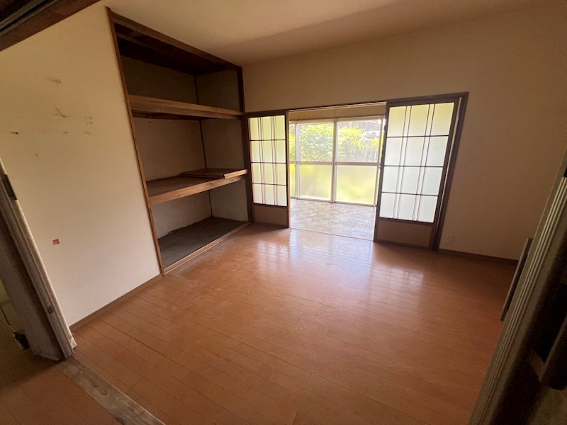韮崎市神山町鍋山　中古住宅 内観写真（リビング以外の居室）