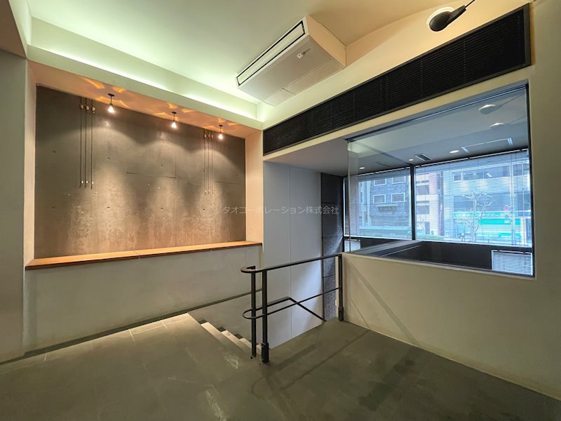 台東区東上野５丁目ビル(借地権)  現地写真（玄関）