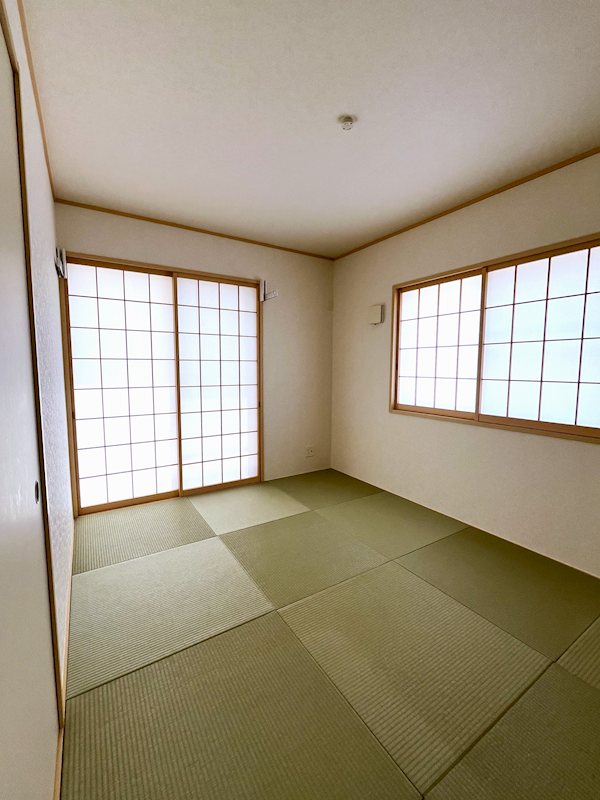 加須市久下3丁目中古戸建て 内観写真（リビング以外の居室）