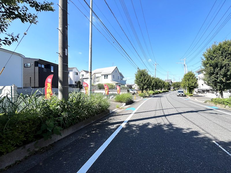 埼玉県さいたま市緑区松木１丁目 現地写真（前面道路含む現地写真）