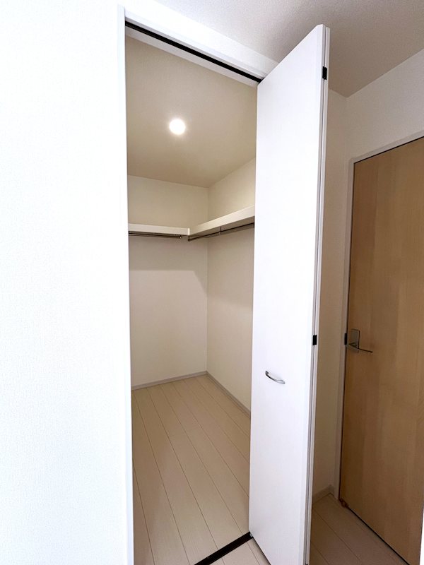 上尾市平塚中古戸建て 内観写真（収納）