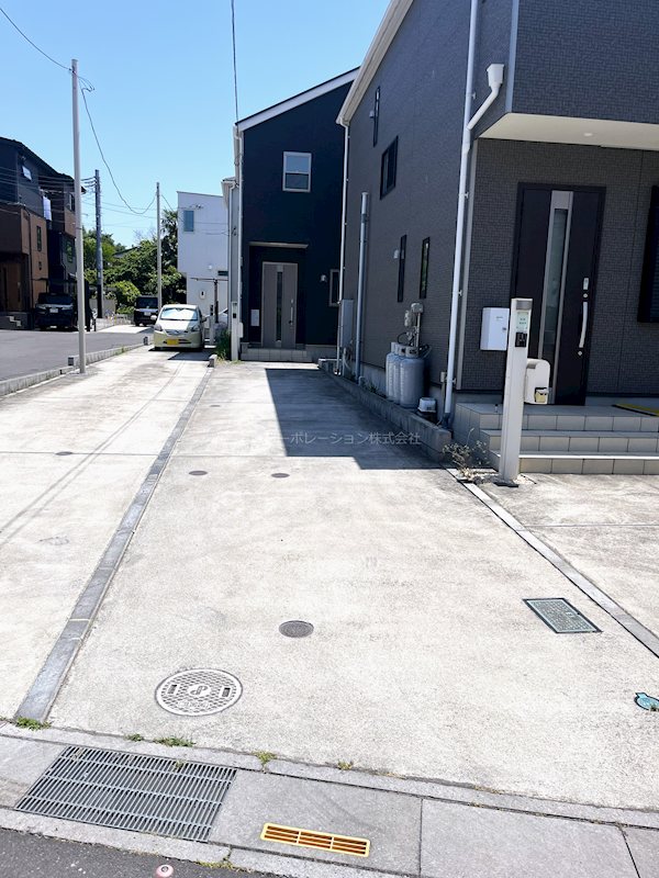 川口市峯中古戸建て 現地写真（駐車場）