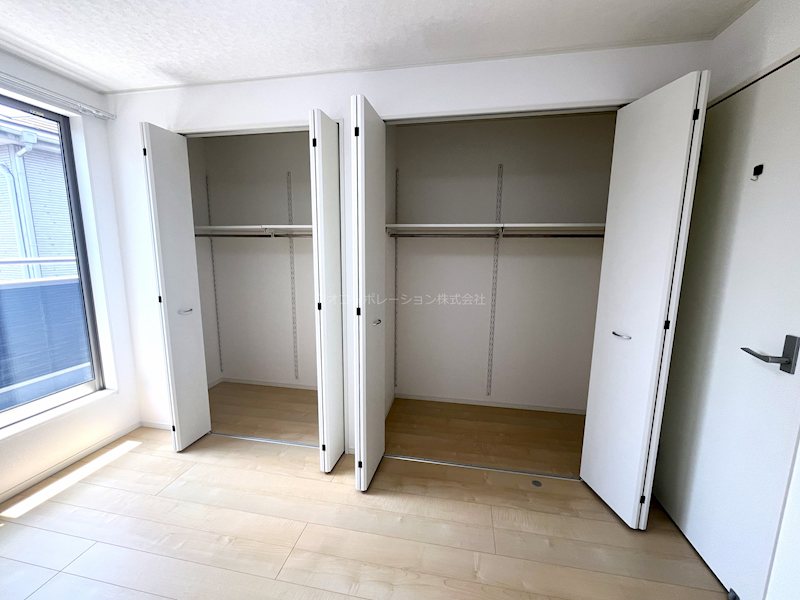 川口市峯中古戸建て 内観写真（収納）