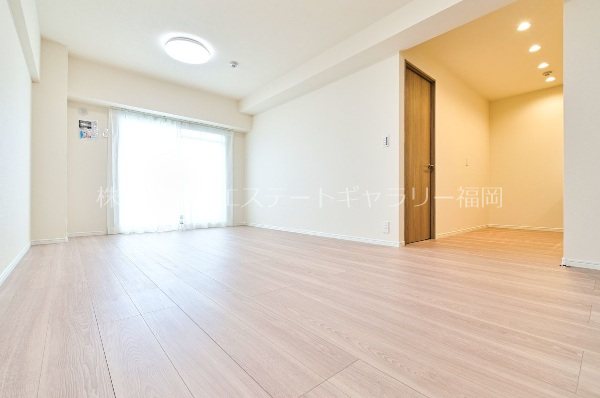 ロワールマンション前原 内観写真（リビング）