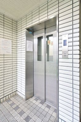 ロワールマンション前原 共用部写真（ロビー）