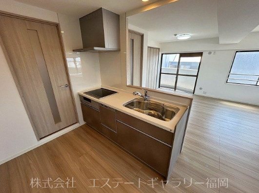 ロワールマンション周船寺 内観写真（キッチン）