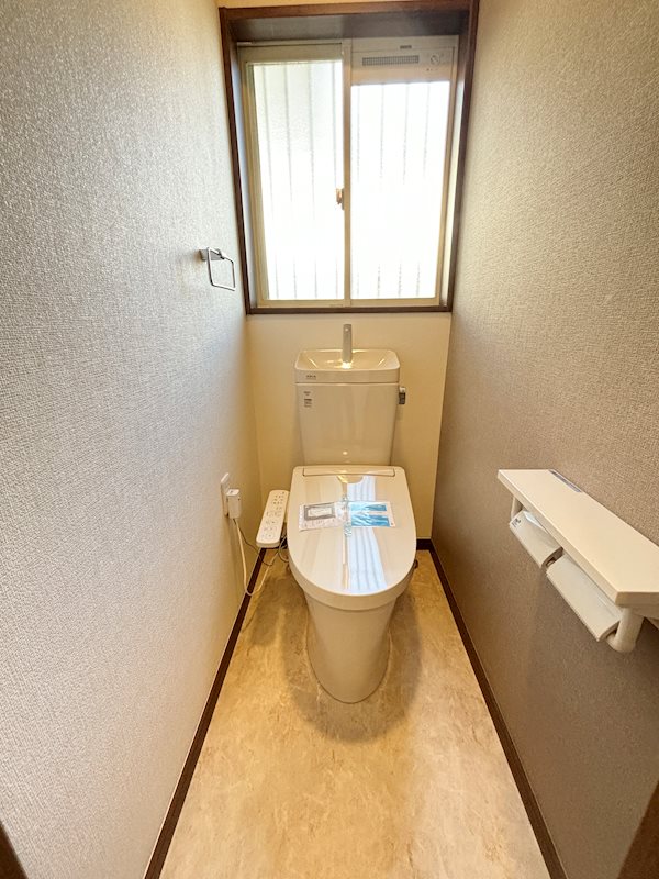 龍ケ崎市長山４丁目　戸建 内観写真（トイレ）