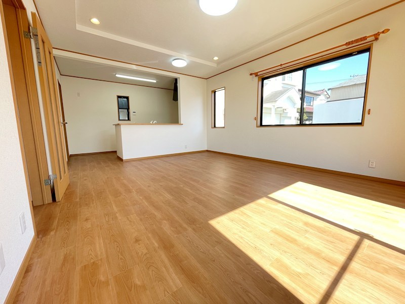 龍ケ崎市川原代町　事務所 内観写真（リビング）