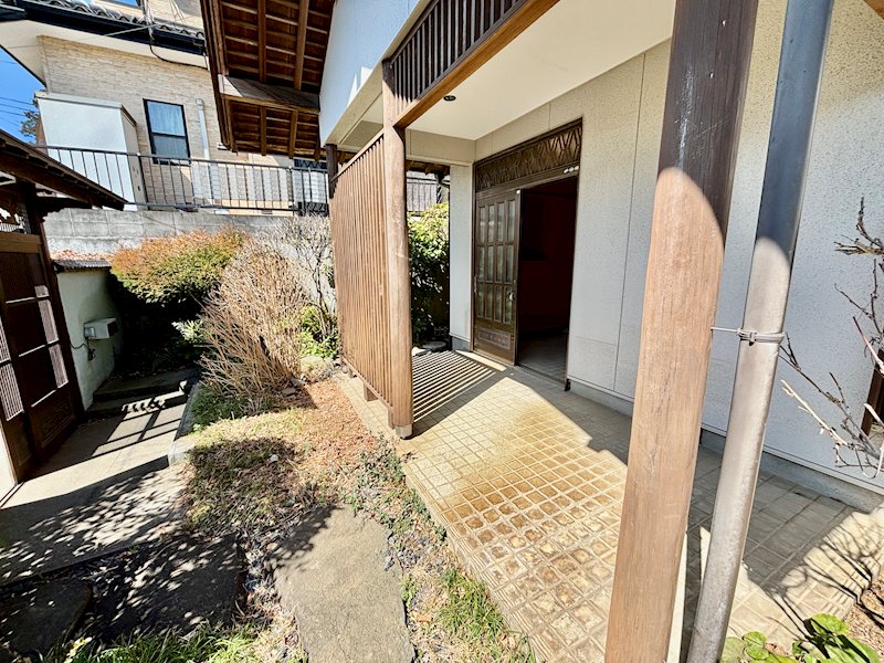 龍ケ崎市久保台２丁目　戸建 現地写真（玄関）