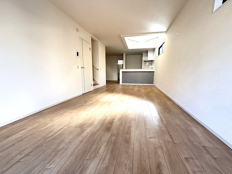 松戸市常盤平西窪町　戸建 内観写真（リビング）