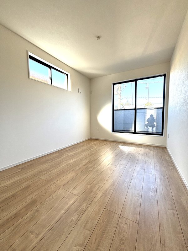 松戸市常盤平西窪町　戸建 内観写真（リビング以外の居室）