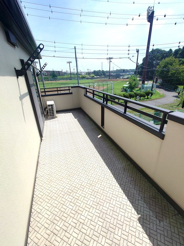 柏市根戸　戸建 現地写真（バルコニー）