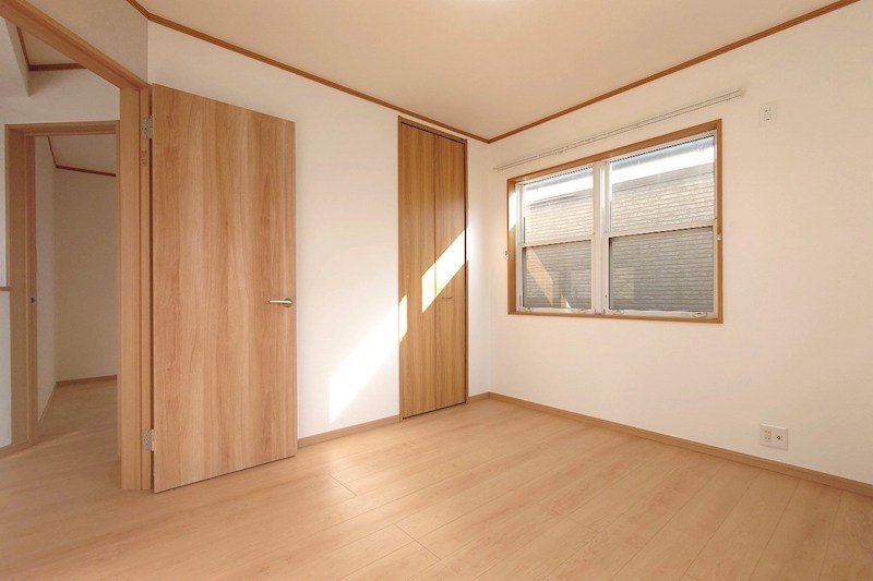 鎌ケ谷市くぬぎ山　戸建 内観写真（リビング以外の居室）