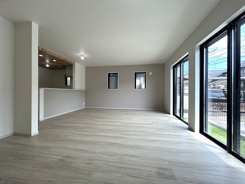 柏市高南台２丁目　新築戸建 内観写真（リビング）