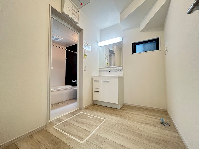 柏市増尾１丁目　新築戸建 内観写真（洗面台・洗面所）
