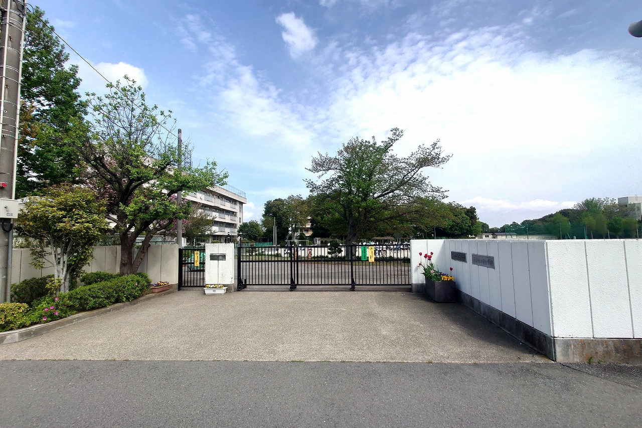 柏市豊住２期（１号棟）　新築戸建 中学校