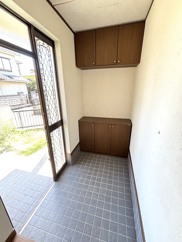 稲敷郡阿見町うずら野１丁目　戸建 現地写真（玄関）