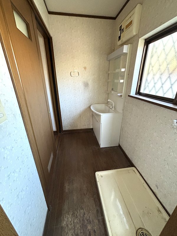 稲敷郡阿見町うずら野１丁目　戸建 内観写真（洗面台・洗面所）