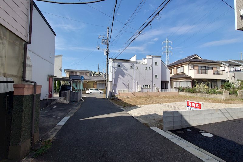 流山市西松ケ丘１丁目　土地 現地写真（前面道路含む現地写真）