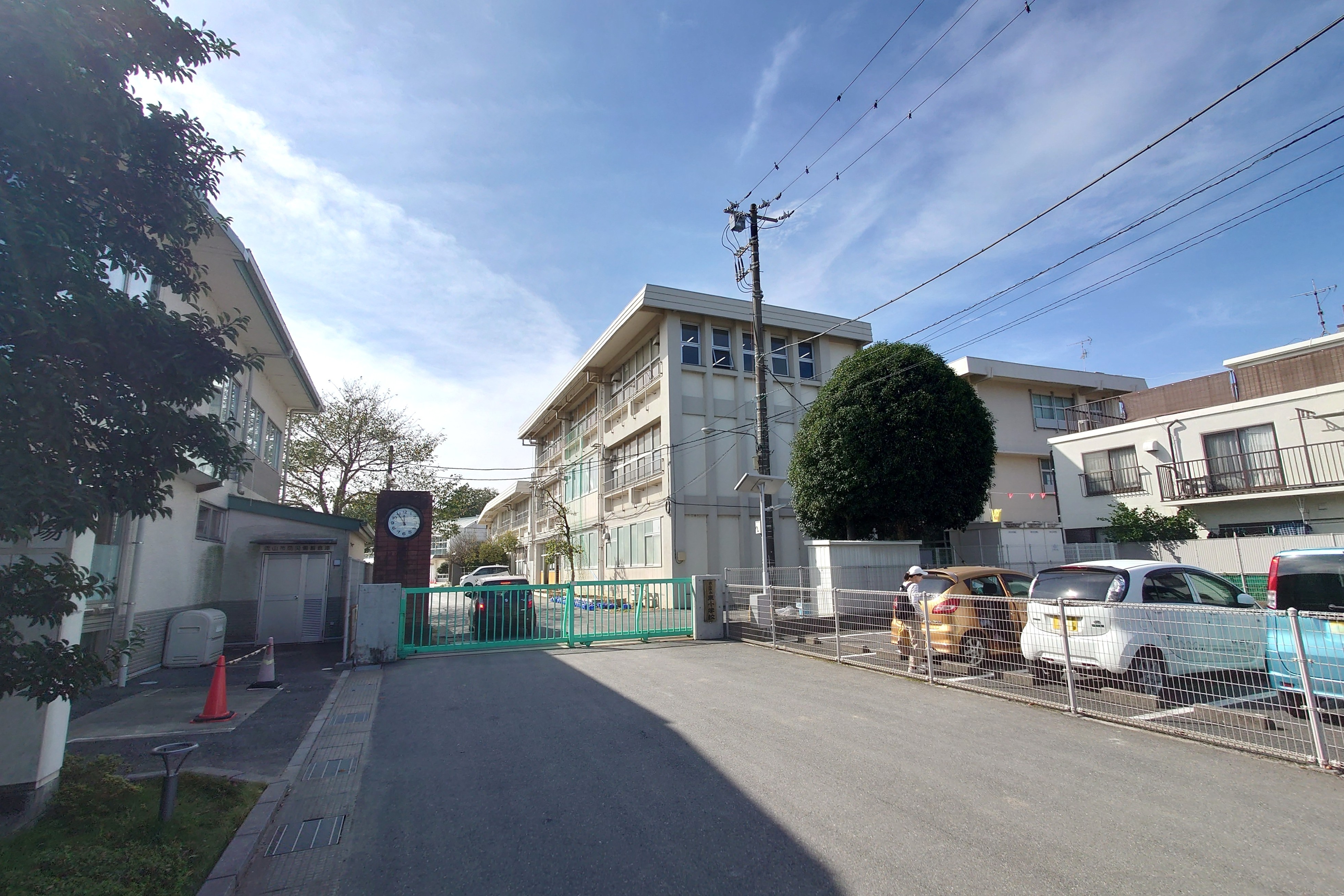流山市西松ケ丘１丁目　土地 小学校