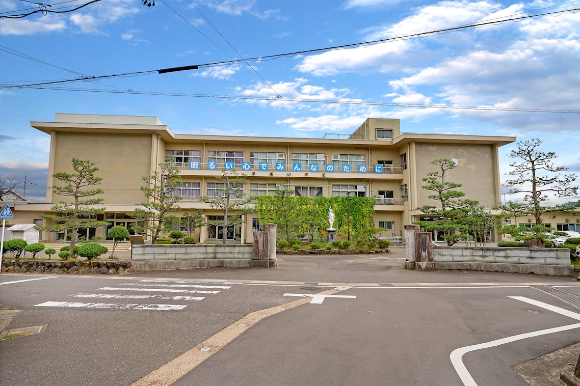 FelidiaGarden鯖江市下河端町 全3区画 3号棟(No.1057)   小学校