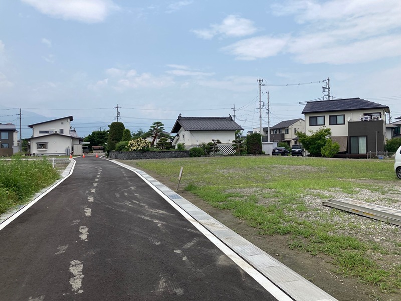 安曇野市三郷明盛 全3区画 3号地(No.1063)  現地写真（前面道路含む現地写真）