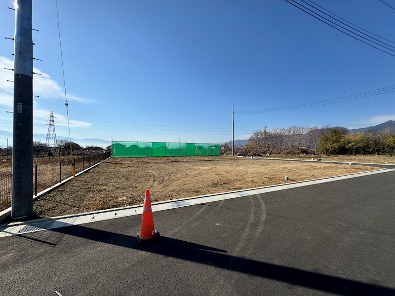 山梨市小原東 全15区画 8号地（No.1047） 現地写真（前面道路含む現地写真）
