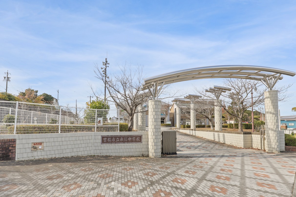 FelidiaGarden豊橋市東小鷹野 全5区画 3号棟(No.1033)  中学校