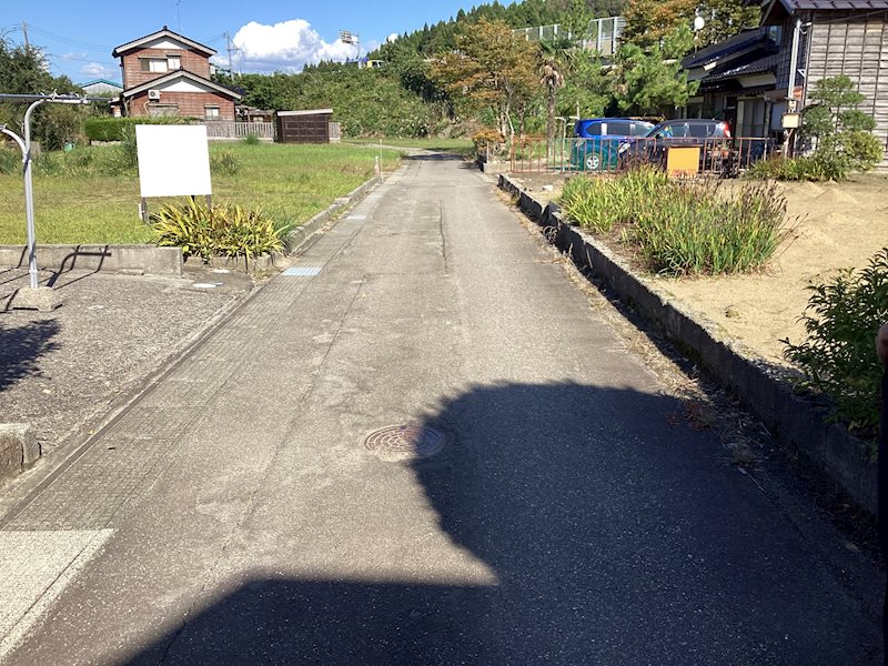出雲崎町売地 現地写真（前面道路含む現地写真）