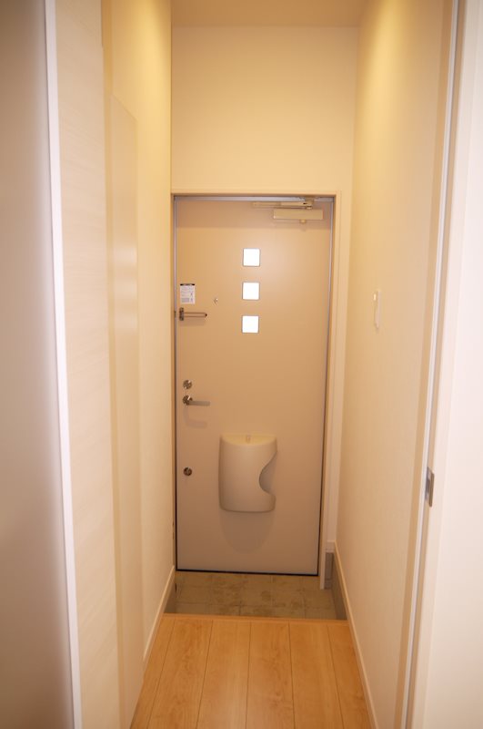 グランメゾン葛塚 現地写真（玄関）