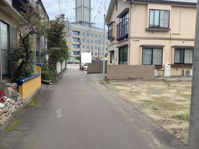 中央区水島町売地 現地写真（前面道路含む現地写真）