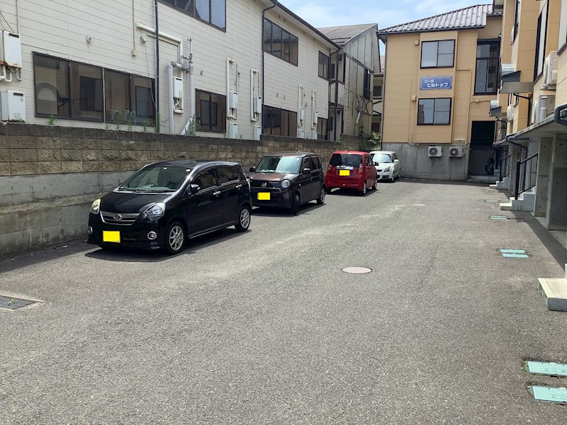 コーポヒルトップ 現地写真（駐車場）