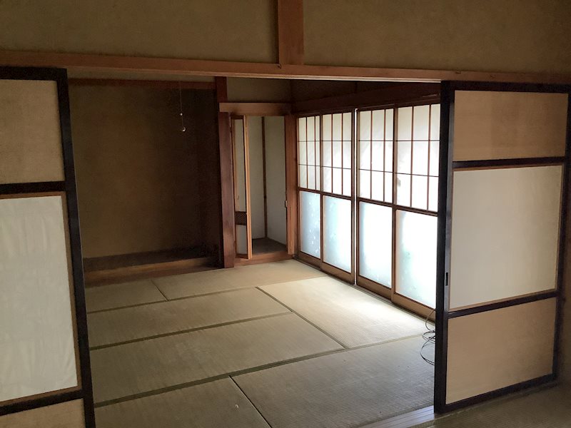 加茂市栄町戸建 内観写真（リビング以外の居室）