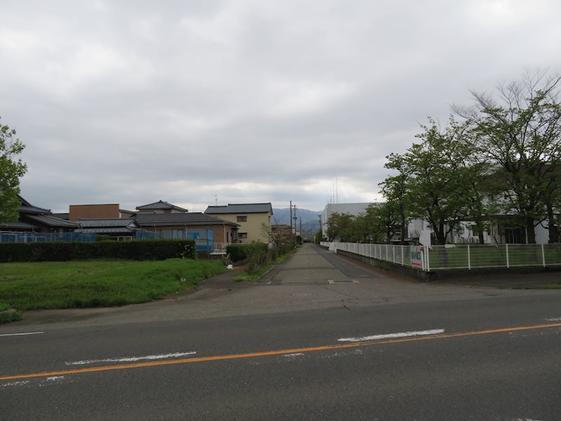 新発田市本田売地 現地写真（前面道路含む現地写真）