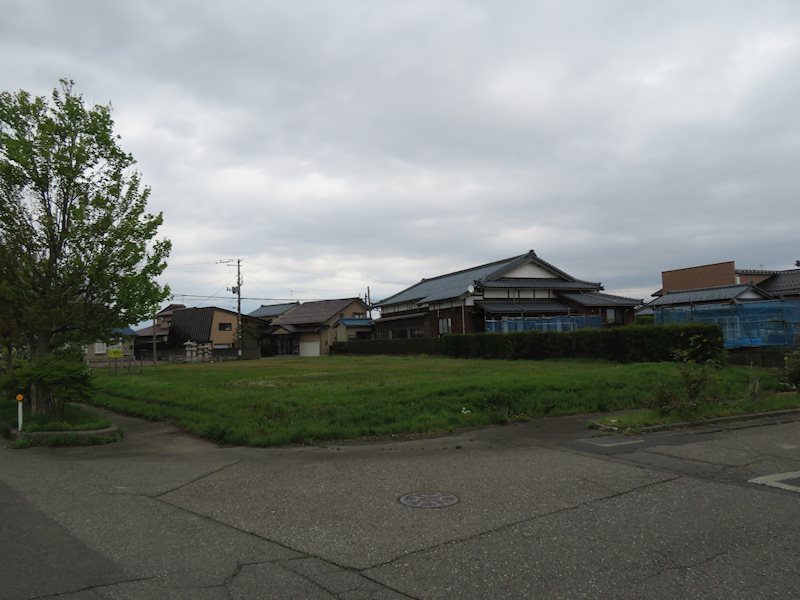 新発田市本田売地 現地写真（前面道路含む現地写真）