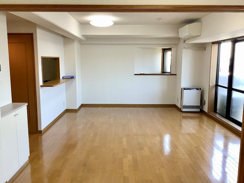 ダイアパレス水道町通り 内観写真（リビング）