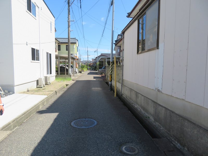 東区粟山２丁目売地 現地写真（前面道路含む現地写真）