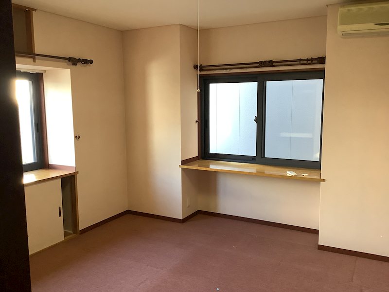 西区小針西１丁目戸建 内観写真（リビング以外の居室）