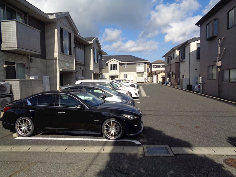 ラ・ランド浜谷　Ａ棟・Ｂ棟 現地写真（駐車場）