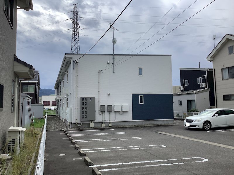 ラベルエキップ 現地写真（駐車場）