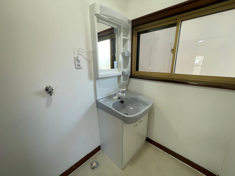 北区木崎戸建 内観写真（洗面台・洗面所）