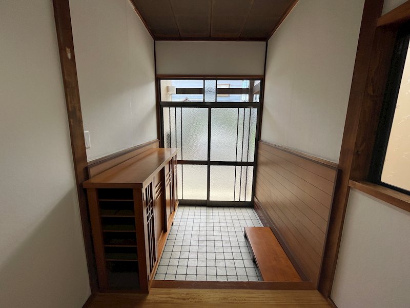 北区木崎戸建 現地写真（玄関）
