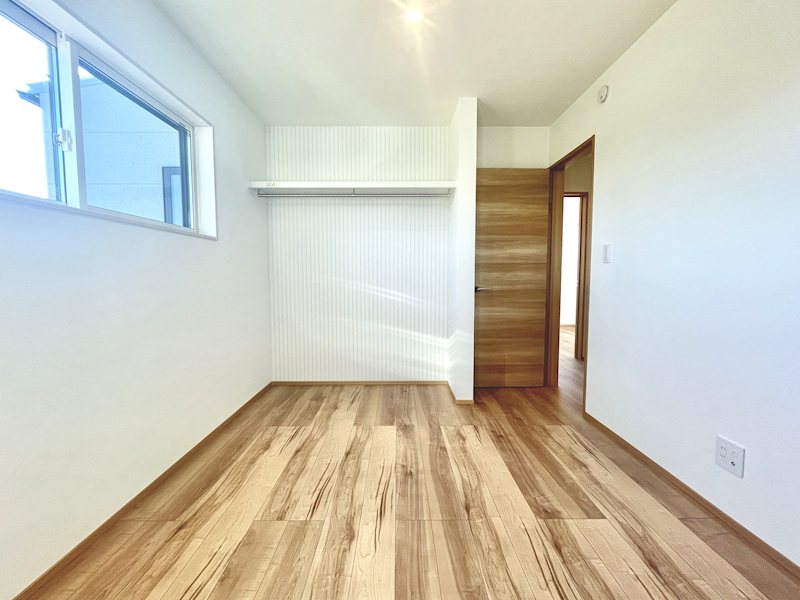 Lakulusu Home 聖籠A棟 内観写真（リビング以外の居室）