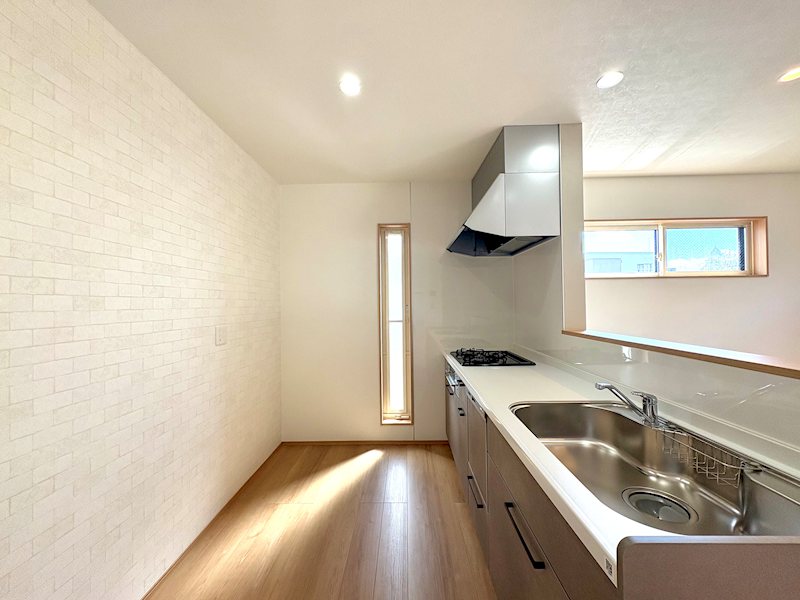 Lakulusu Home 下大川前通 内観写真（キッチン）