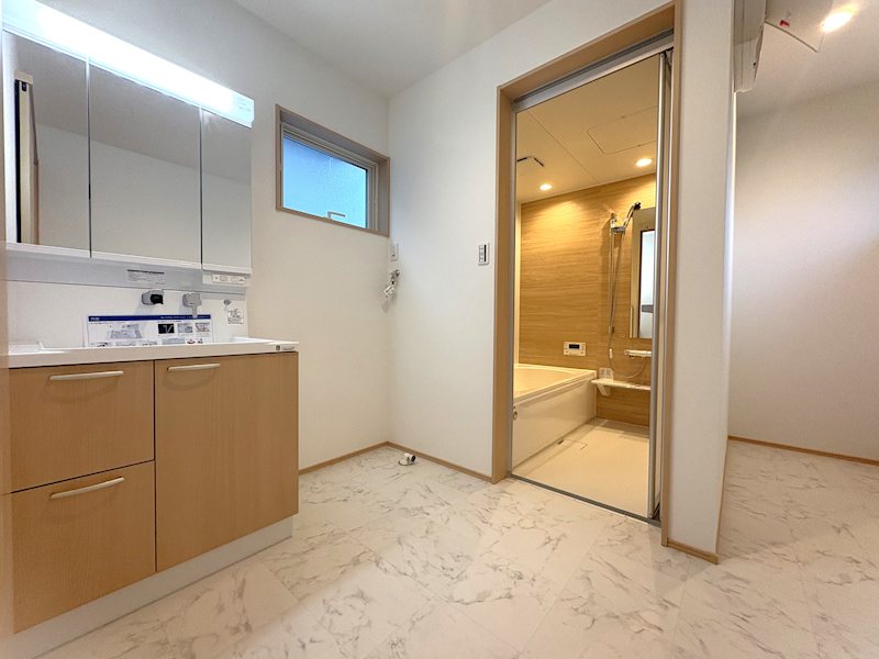 Lakulusu Home 元町 内観写真（洗面台・洗面所）